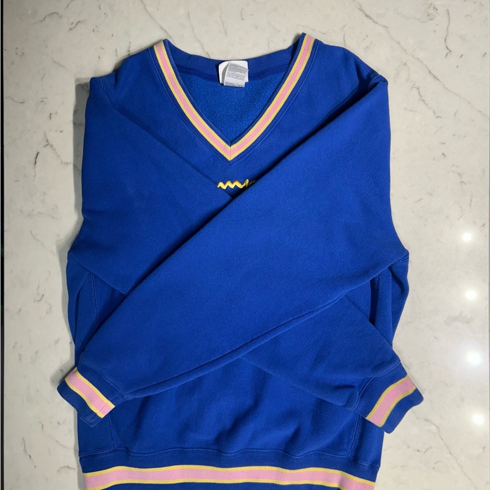 Champion Heritage V-Neck Sweatshirt - Picture 4 of 10